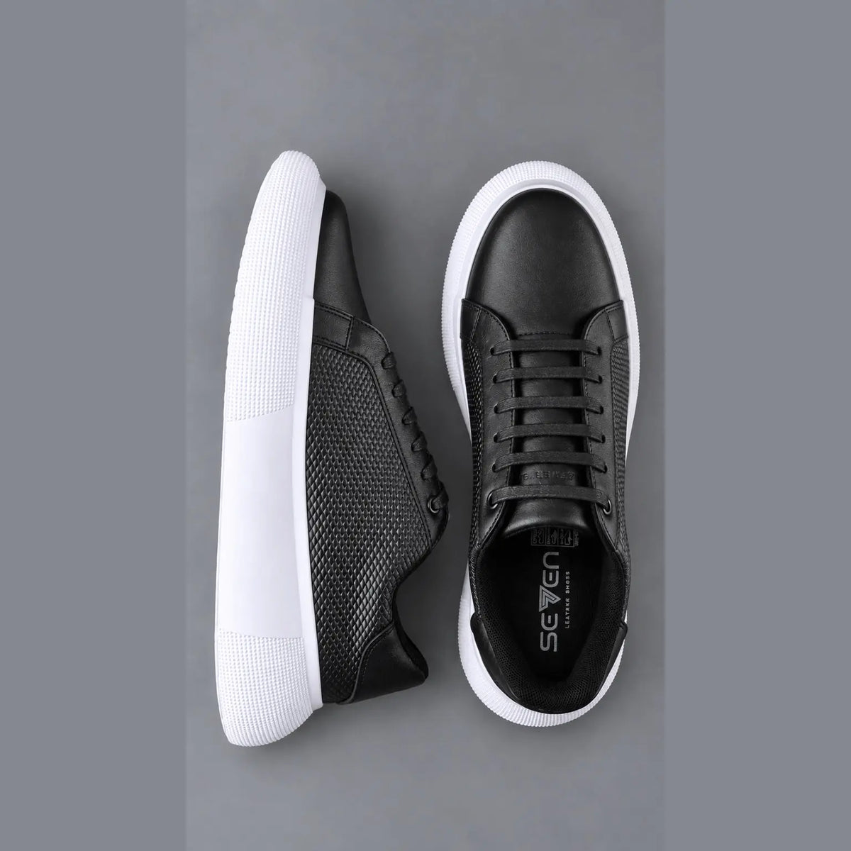 Sv Magnus cuero negro/blanco.
