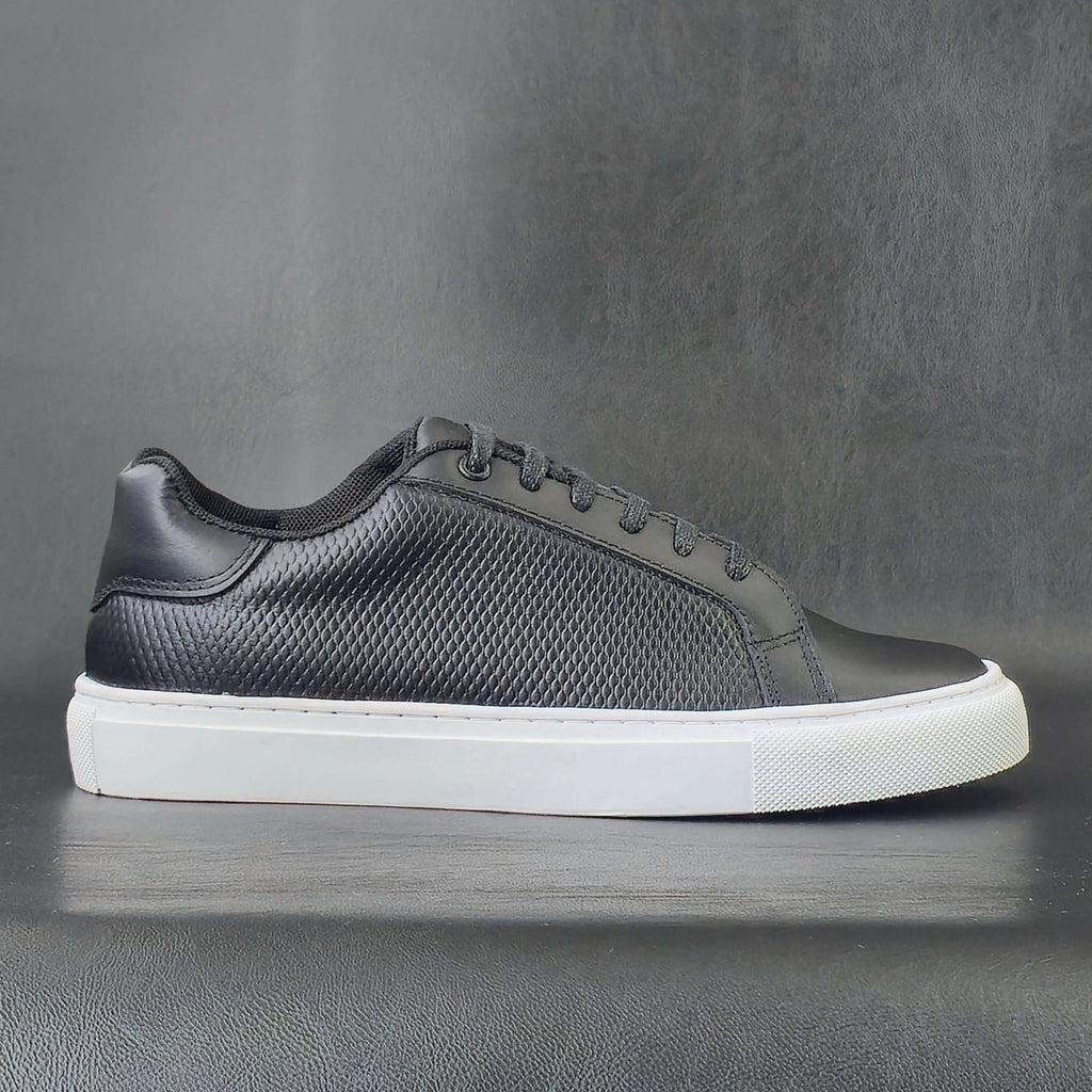 Sv Atlas cuero negro/blanco.