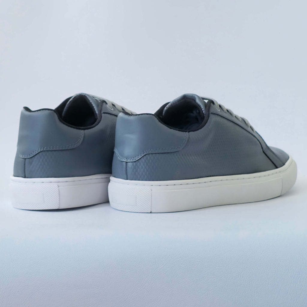 Sv Atlas cuero gris/blanco.