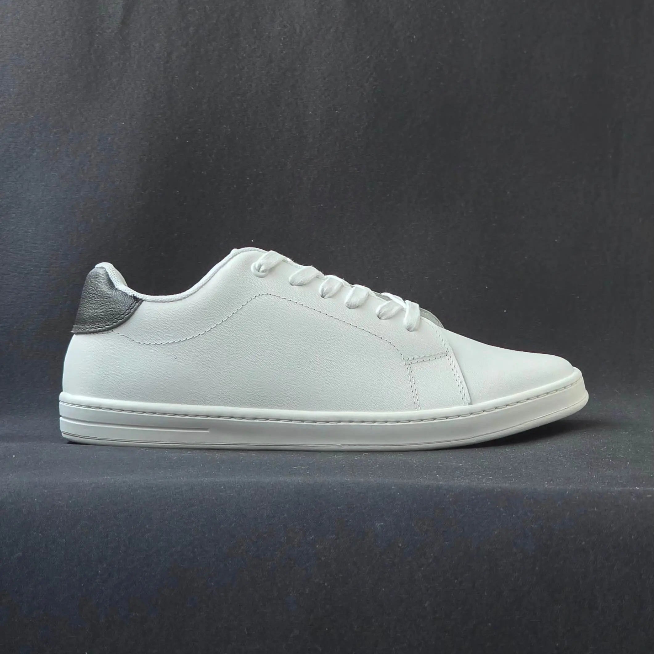 Sv Classic cuero blanco/negro.