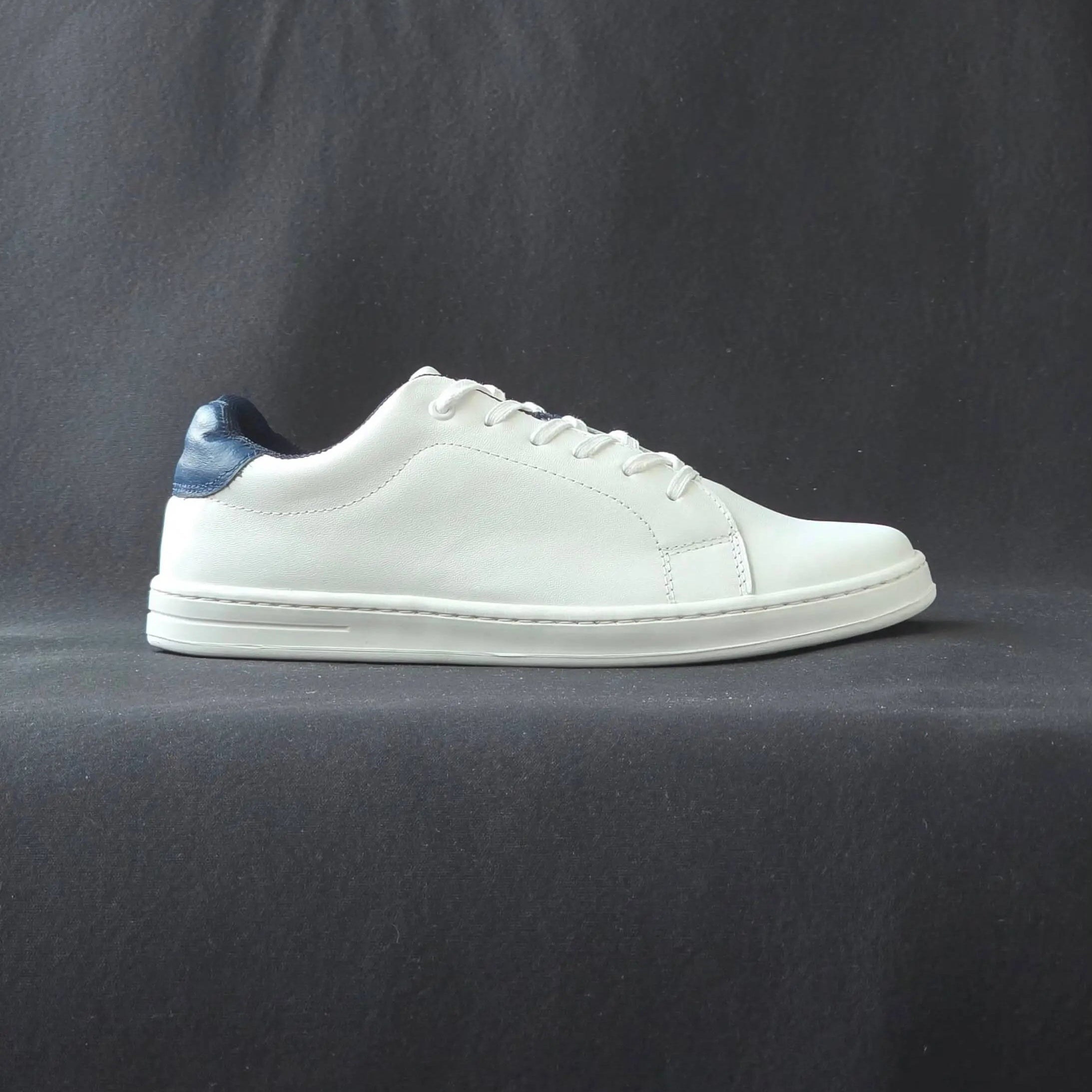 Sv Classic cuero blanco/azul.