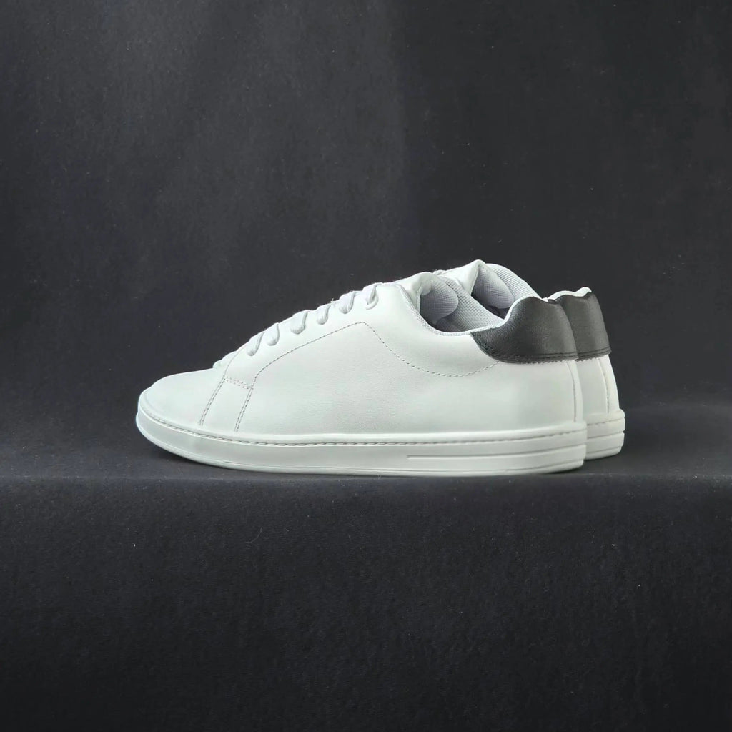 Sv Classic cuero blanco/negro.