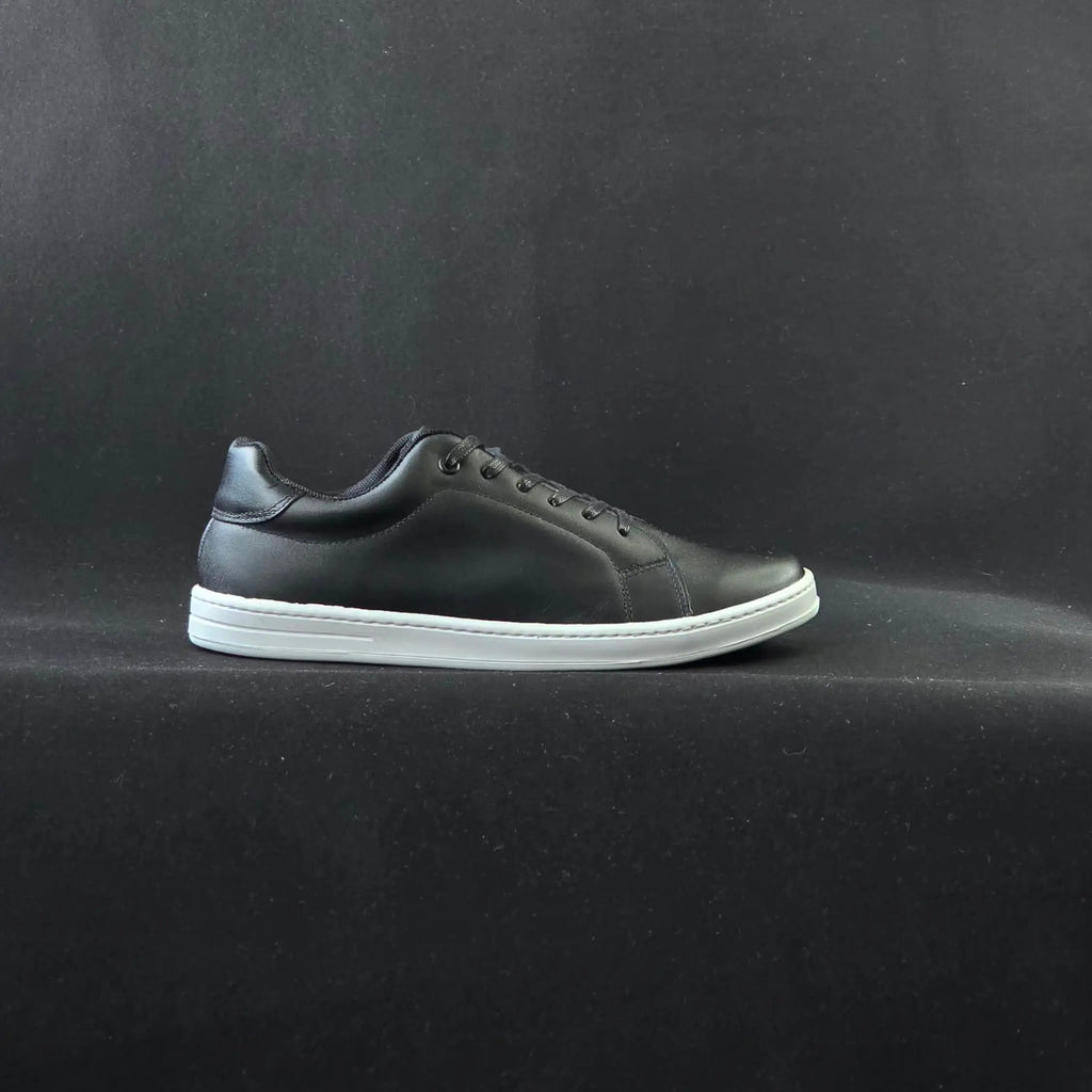 Sv Classic cuero negro/blanco.