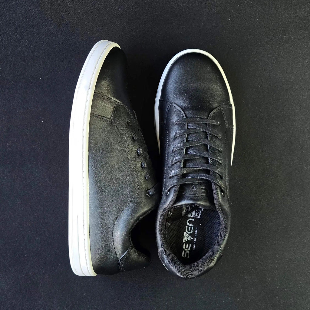 Sv Classic cuero negro/blanco.
