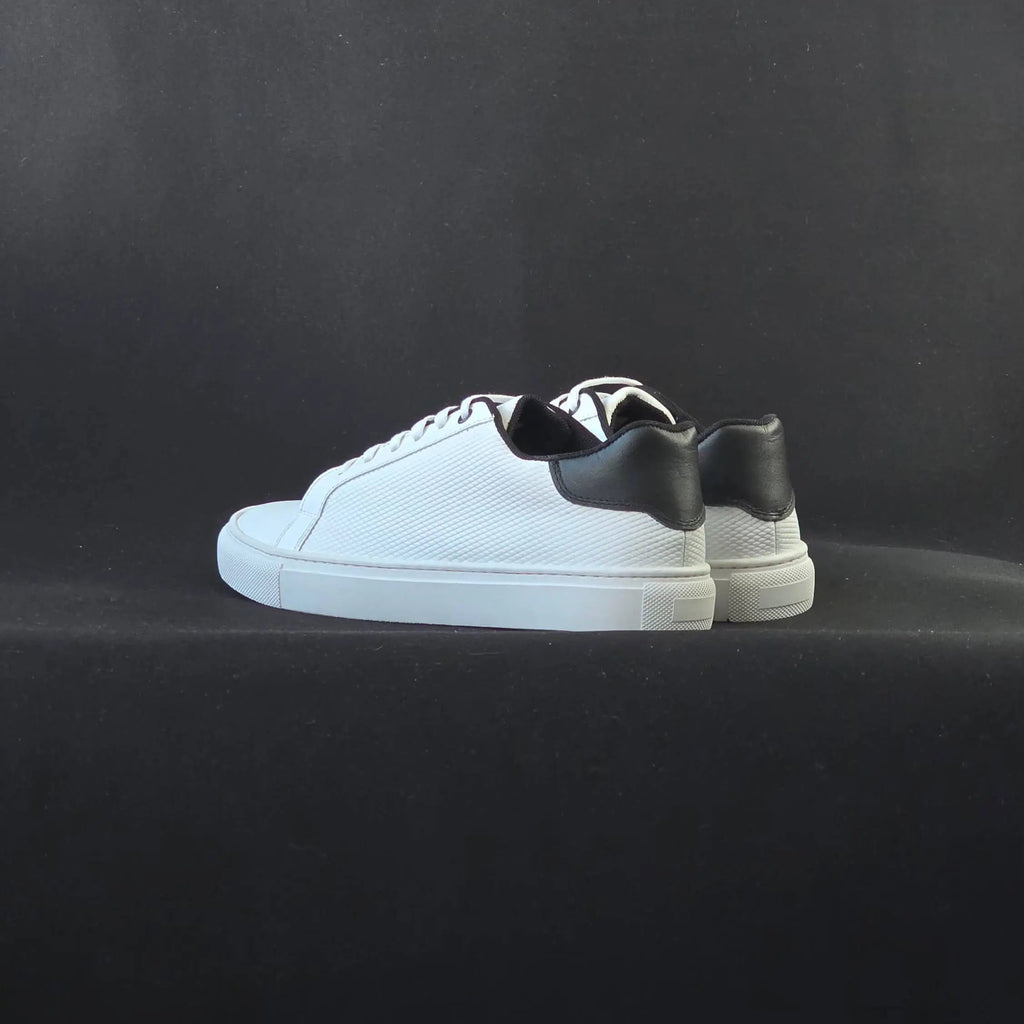 Sv Atlas cuero blanco/negro.