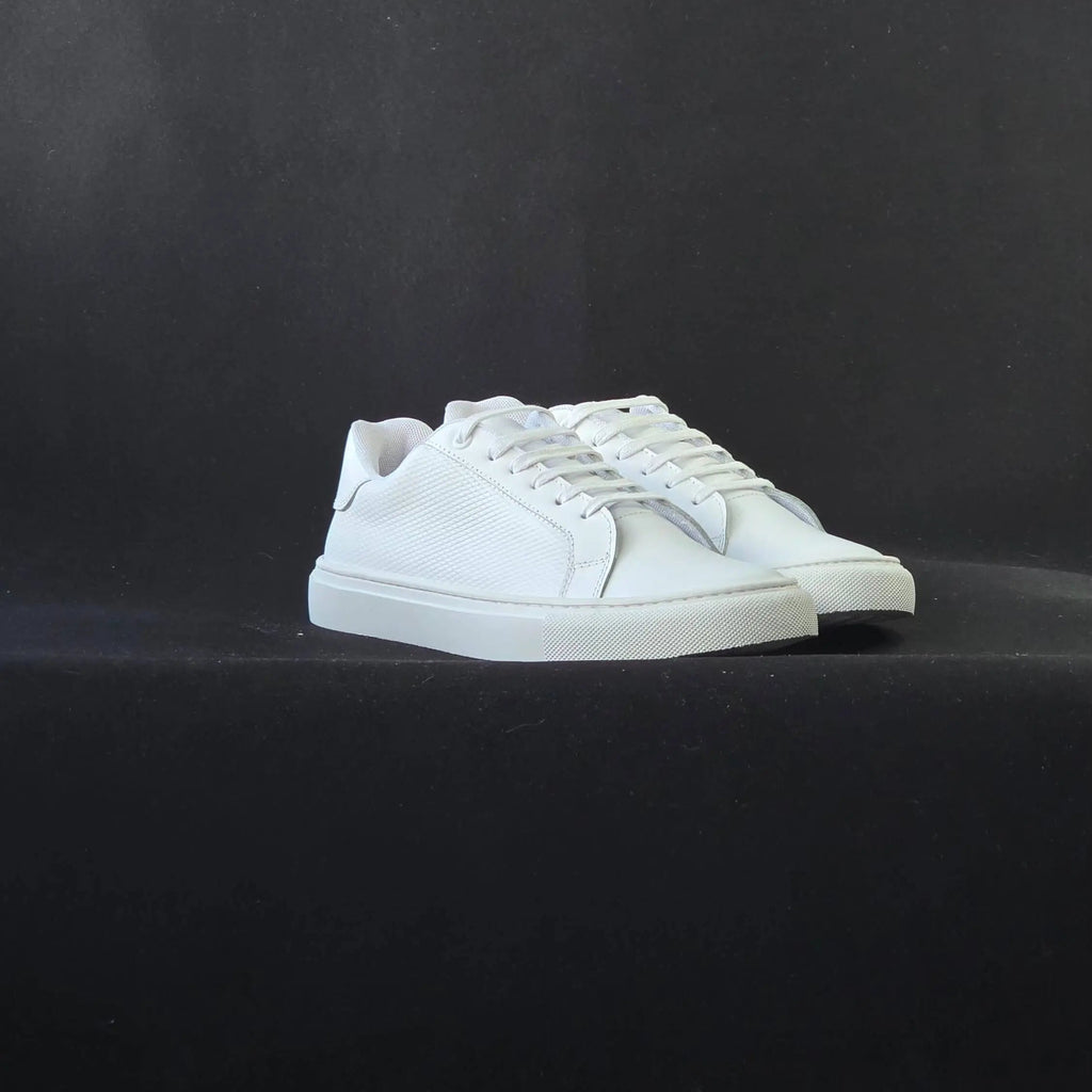 Sv Atlas cuero blanco.