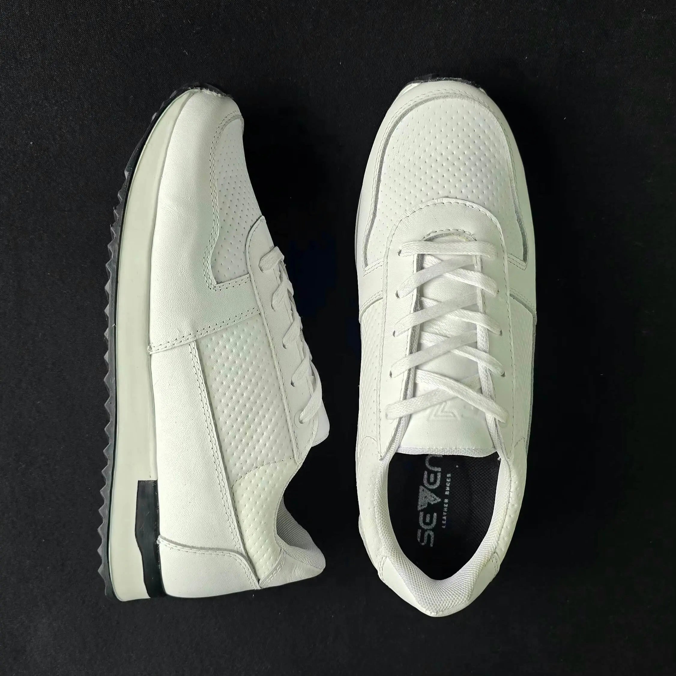 Sv Fort cuero blanco.