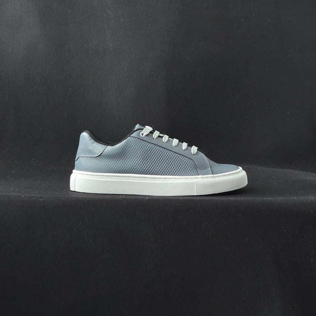 Sv Atlas cuero gris/blanco.