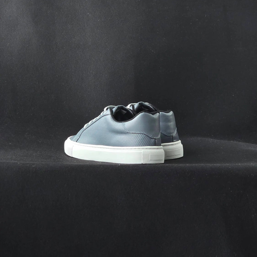 Sv Atlas cuero gris/blanco.