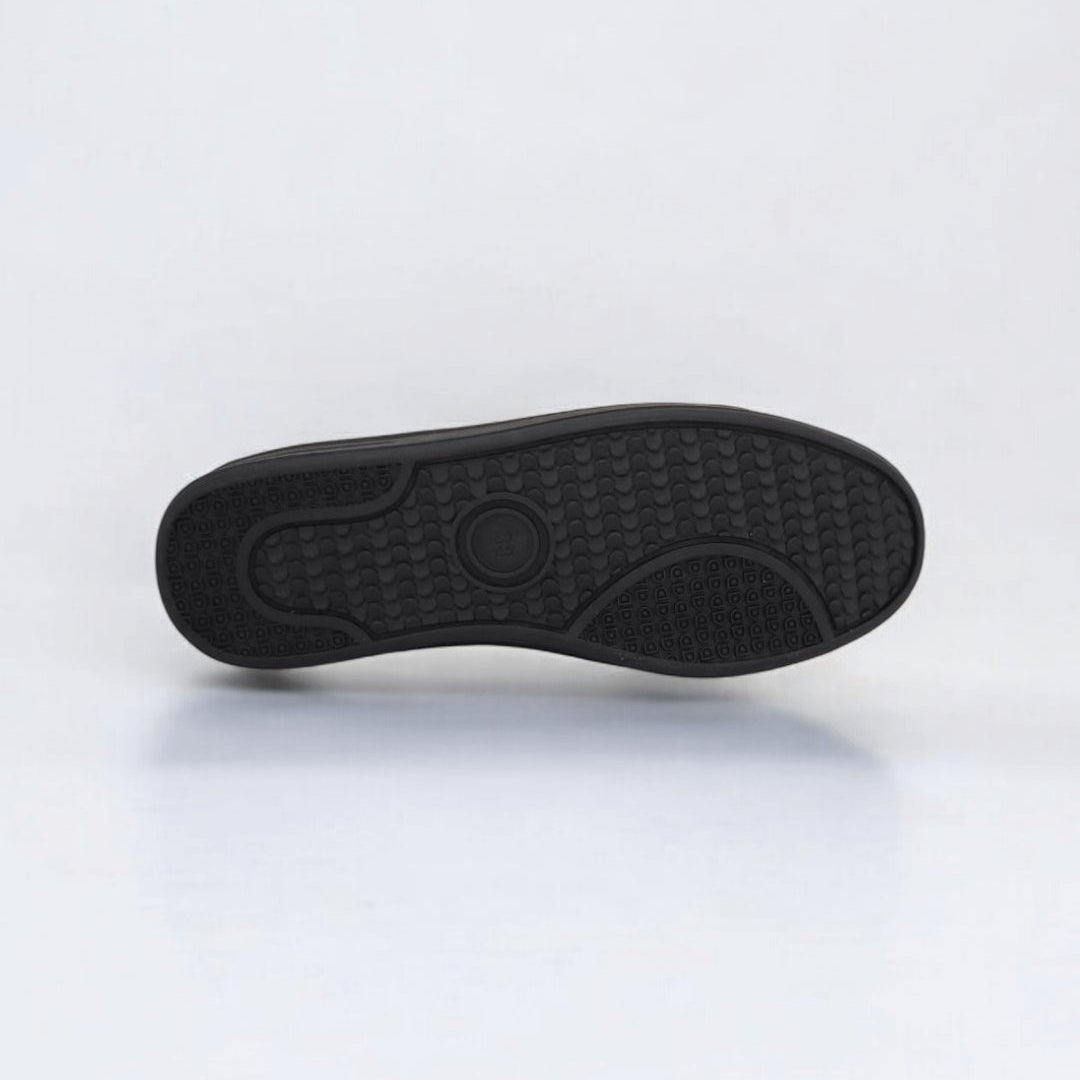 Sv Classic cuero blanco/snegro.