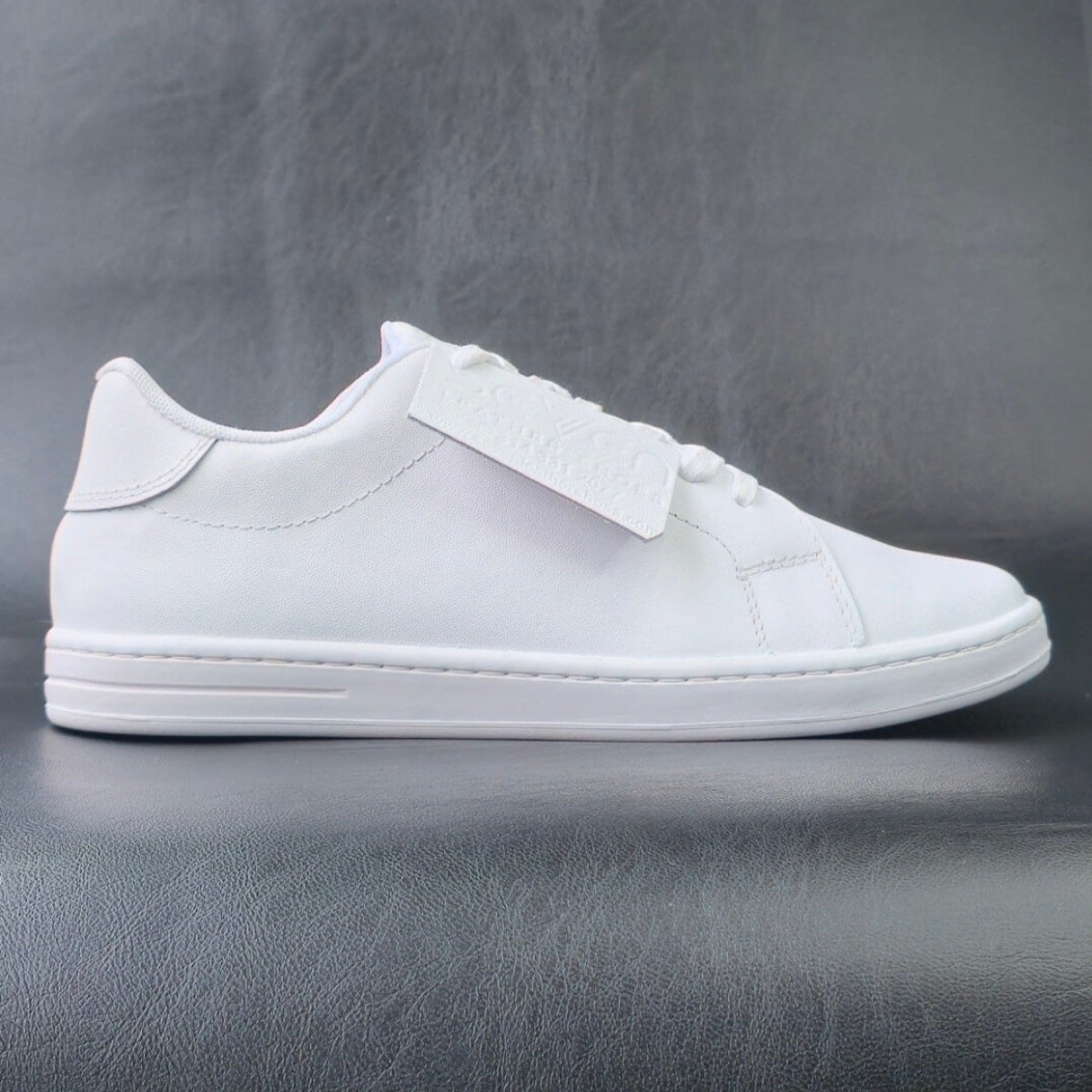 Sv Classic cuero blanco.