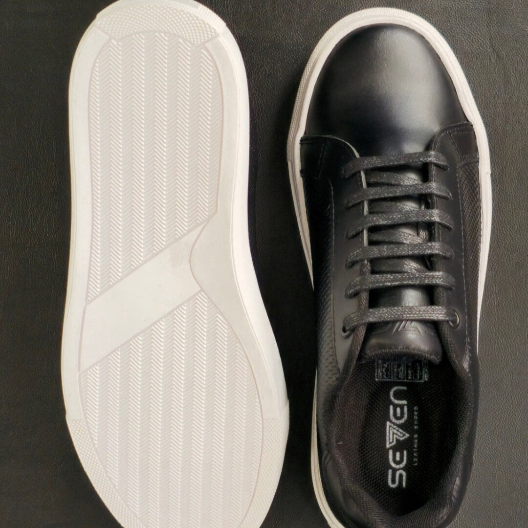 Sv Atlas cuero negro/blanco.