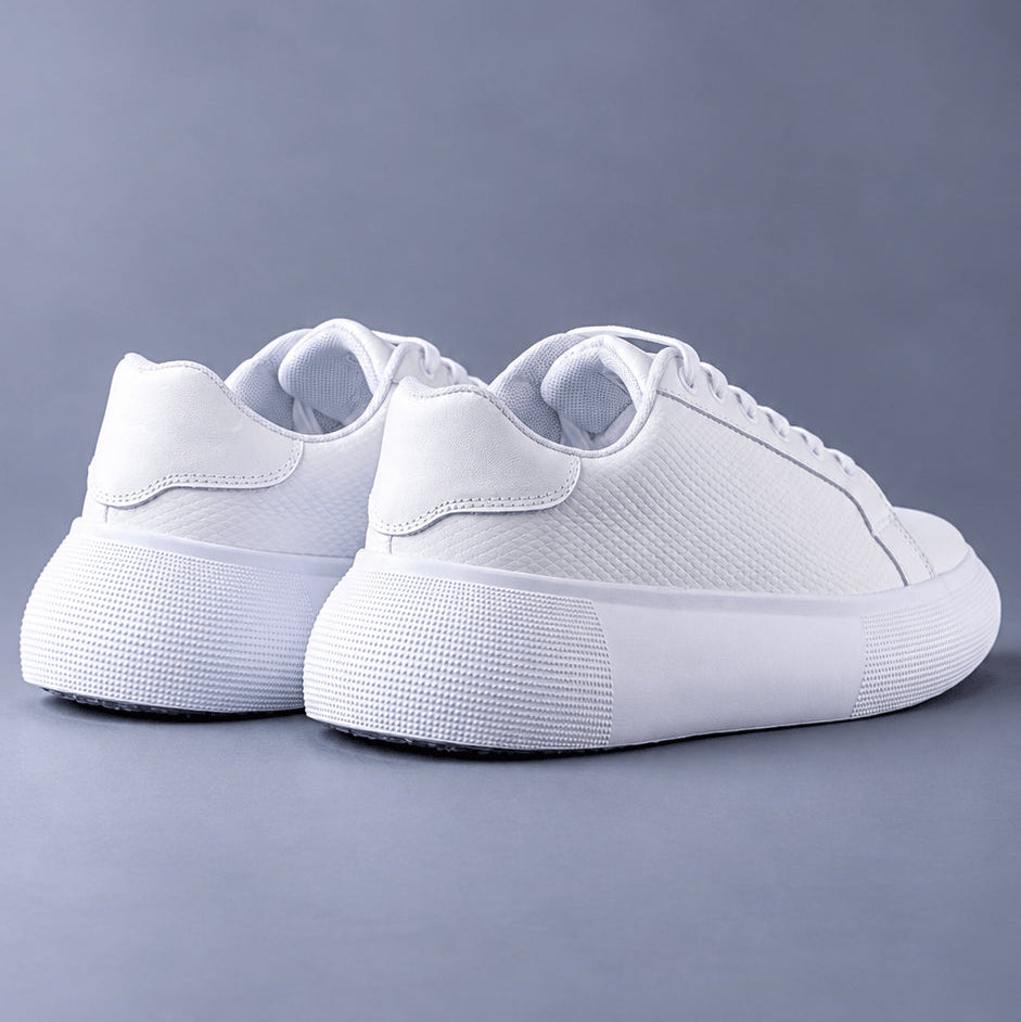 Sv Magnus cuero blanco.